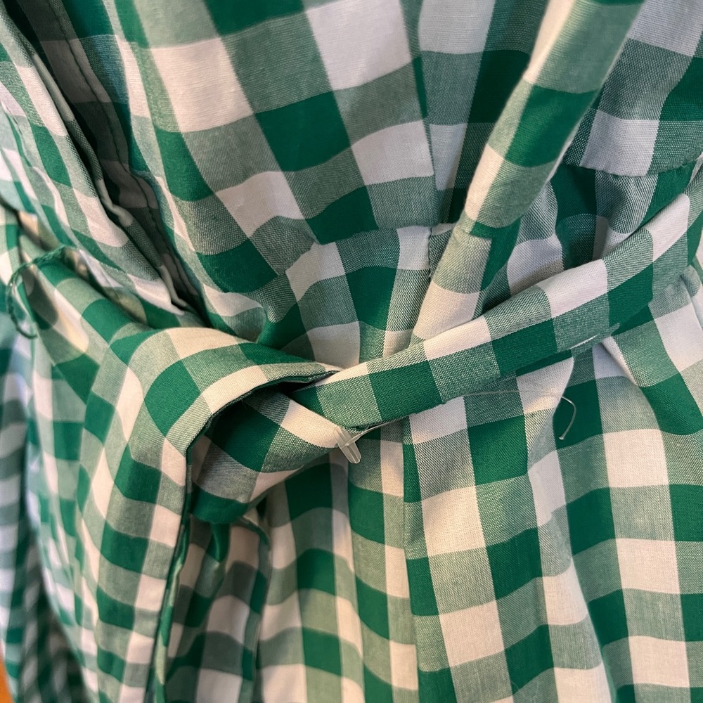 ❌SOLD❌ ⭐️Calvin Klein green and white dress - Picture 3 of 5